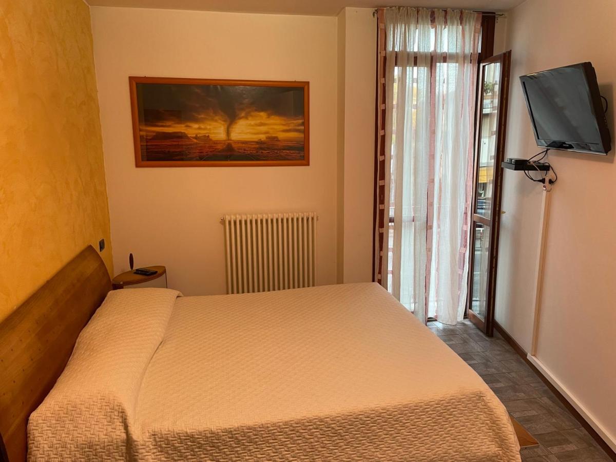 Intero Appartamento Parma - Con Sky Wi-Fi E Tv - Zona Fiera Roncopascolo المظهر الخارجي الصورة